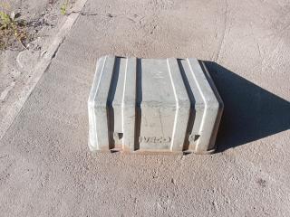 крышка аккумулятора IVECO, 030006000