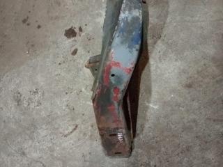 кронштейн кабины Mercedes-Benz 4x2