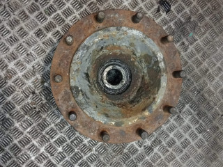 ступица передняя Mercedes-Benz 4x2