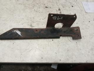 кронштейн (крепление) Mercedes-Benz