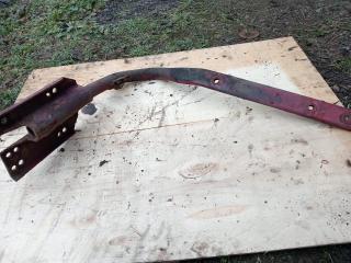 крепление ( кронштейн ) крыла IVECO