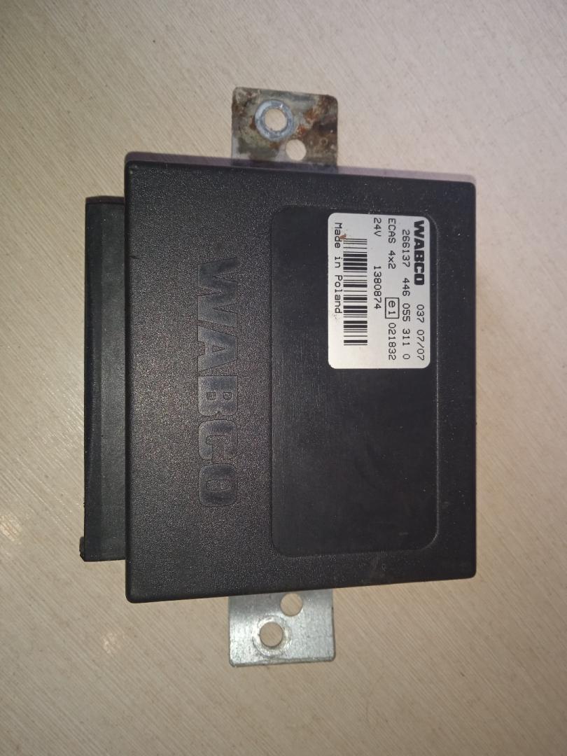 блок управления подвеской DAF XF 95 1 поколение (2002 - 2006), 1380874, 4460553110 - фото №1