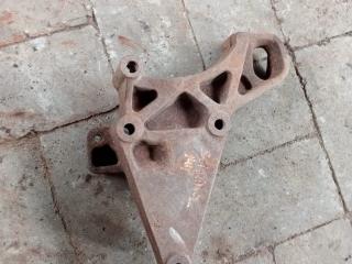 кронштейн (крепление) Scania, 1368148975