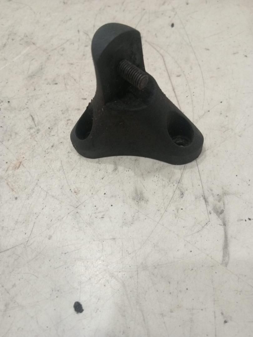 кронштейн зеркала кабины правый Mercedes-Benz Atego 1 поколение (1998 - 2013), A0008100825, 0008100825 - фото №1