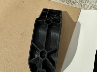 Крепление бампера заднего Audi Q3 F3 2020, 2.0 л., бензин, АКПП, внедорожник 5 дв., полный привод, 83A807329