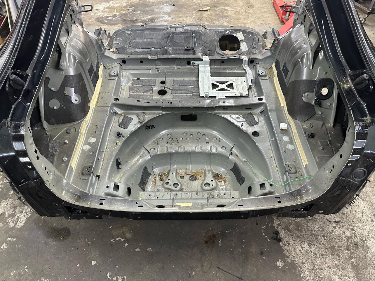 задняя часть кузова (тазик) Audi A5 B10 2025, 2.0 л., дизель, АКПП, 8B3813307A, 8B3813331 - фото №1