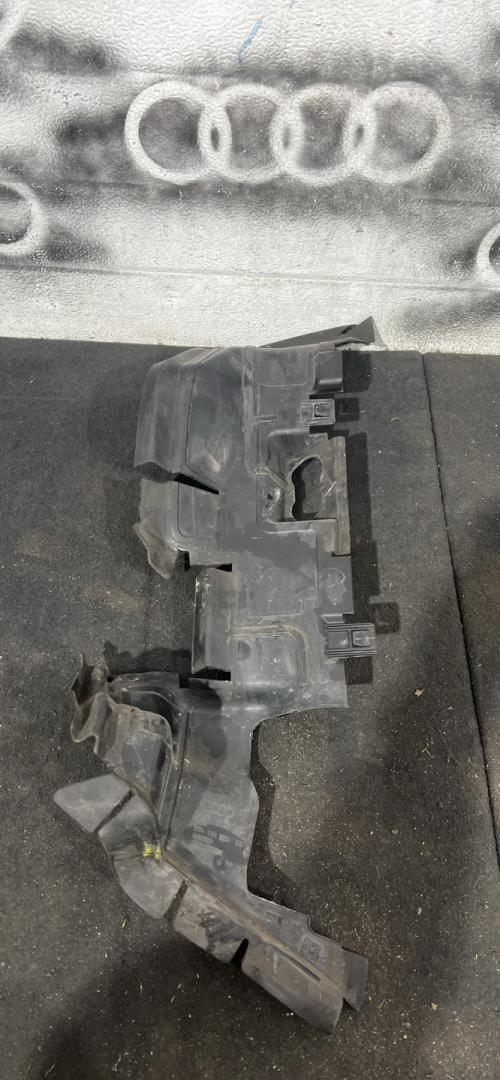 воздуховод (дефлектор) радиатора Audi Q5 FY 2020, 80A121283ED - фото №1