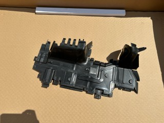 воздуховод (дефлектор) радиатора Audi Q8 4M 2023, 3.0 л., бензин, 4M8121284AT