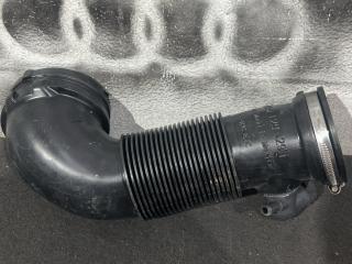 патрубок воздушного фильтра Audi Q5 FY [рестайлинг] FY 2024, 2.0 л., бензин, внедорожник 5 дв., 06L129629F