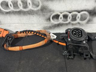 порт зарядный Bentley Bentayga 1 поколение [рестайлинг] 4V1 2022, 3.0 л., бензин, АКПП, внедорожник 5 дв., 36A971093C, 5QE915651D