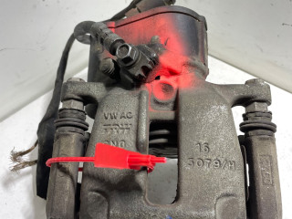 суппорт задний правый Audi Q3 8U 2013, 5N06155404, 5N06155404X