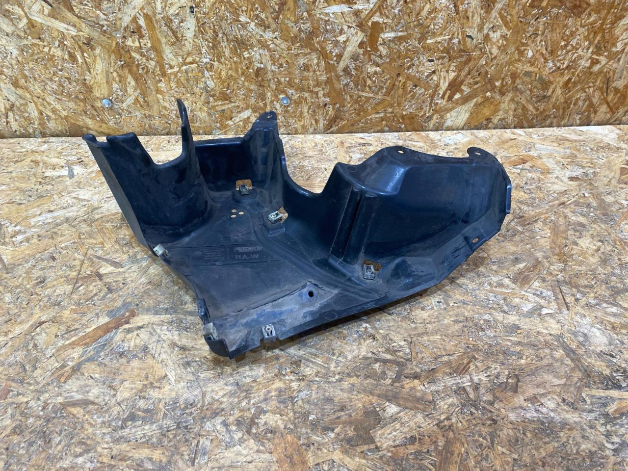 защита днища BMW 5 серия G30/G31 G31 2020, 3.0 л., дизель, АКПП, универсал, полный привод, правый руль, 7340787, 51757340787 - фото №1