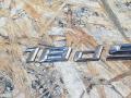 эмблема BMW X1 F48 2016, 2.0 л., дизель, АКПП, белый, внедорожник 5 дв., передний привод, правый руль - фото №2