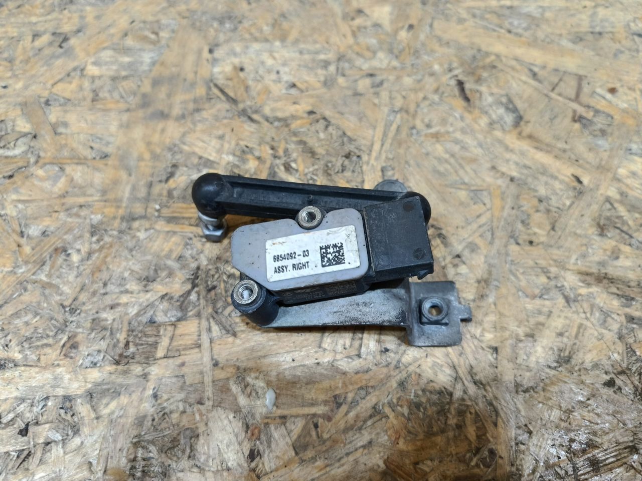 датчик дорожного просвета BMW X5 F15 2014, 3.0 л., дизель, АКПП, коричневый, внедорожник 5 дв., полный привод, 6870200, 37146870200, 37146867646, 6867646, 37146853747, 6853747, 6854092 - фото №1