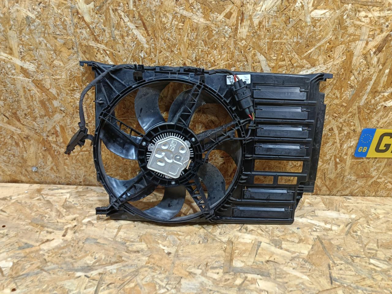 вентилятор радиатора BMW 1 серия F40 2024, бензин, МКПП, черный, хетчбэк 5 дв., передний привод, 7636071, 17428645860, 8645860, 17429425816, 9425816 - фото №1