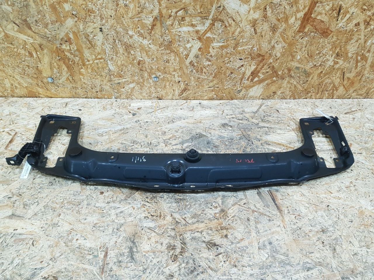 рамка капота BMW 3 GT F34 2014, 2.0 л., дизель, МКПП, лифтбэк, задний привод, правый руль, 7245786, 51647245786 - фото №1