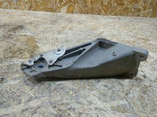 кронштейн двигателя BMW X5 E70 2007, 4.8 л., бензин, АКПП, серебро, внедорожник 5 дв., полный привод, правый руль, 6772688