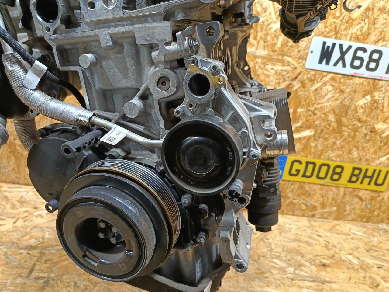 помпа BMW 1 серия F40 2024, бензин, МКПП, черный, хетчбэк 5 дв., передний привод, 8631940, 11518631940, 11518678905, 8678905 - фото №1