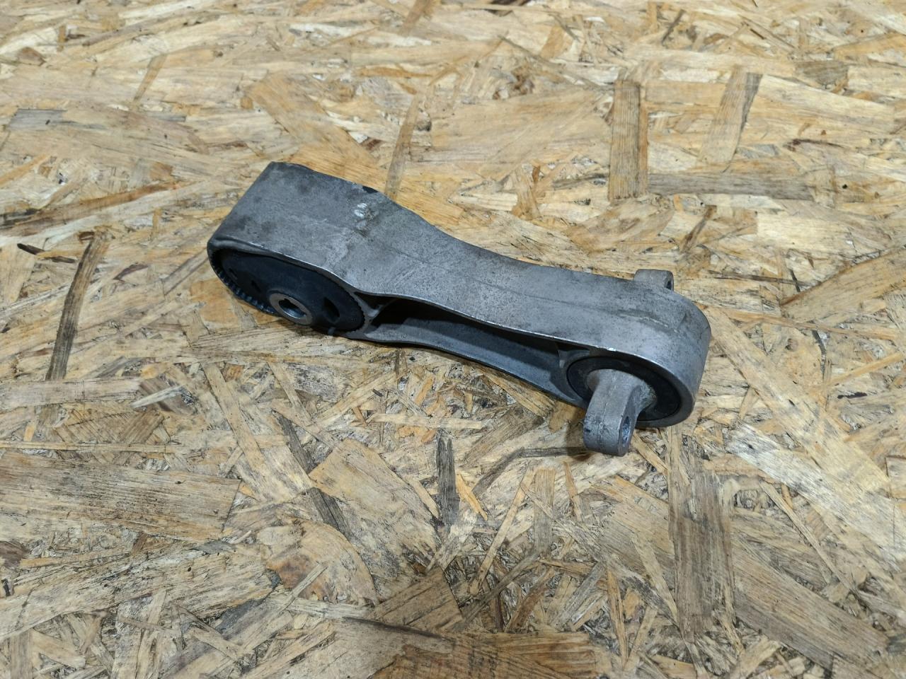 подушка крепления КПП BMW 2 серия Active Tourer F45 2015, дизель, АКПП, серый, минивэн, передний привод, 22116885788, 6885788, 22116875190, 6875190, 22116872114, 6872114, 22116853470, 6853470 - фото №1