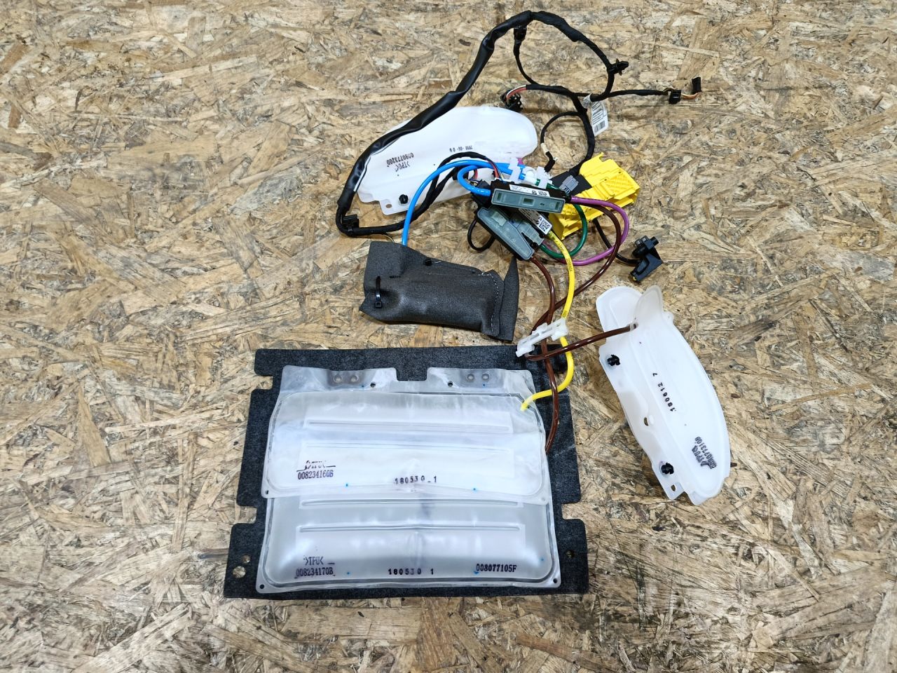 Подкачка сидений BMW X2 F39 2018, 2.0 л., дизель, АКПП, misano-blau metallic, внедорожник 5 дв., полный привод, правый руль, 6809568, 52107394865, 52107394866, 7394865, 7394866 - фото №1