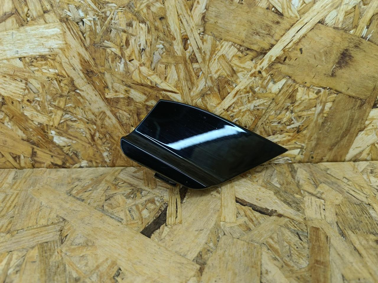 заглушка заднего бампера под крюк BMW 5 серия G30/G31 G30 2017, 3.0 л., дизель, АКПП, синий, седан, полный привод, правый руль, 8064713, 51128064713 - фото №1