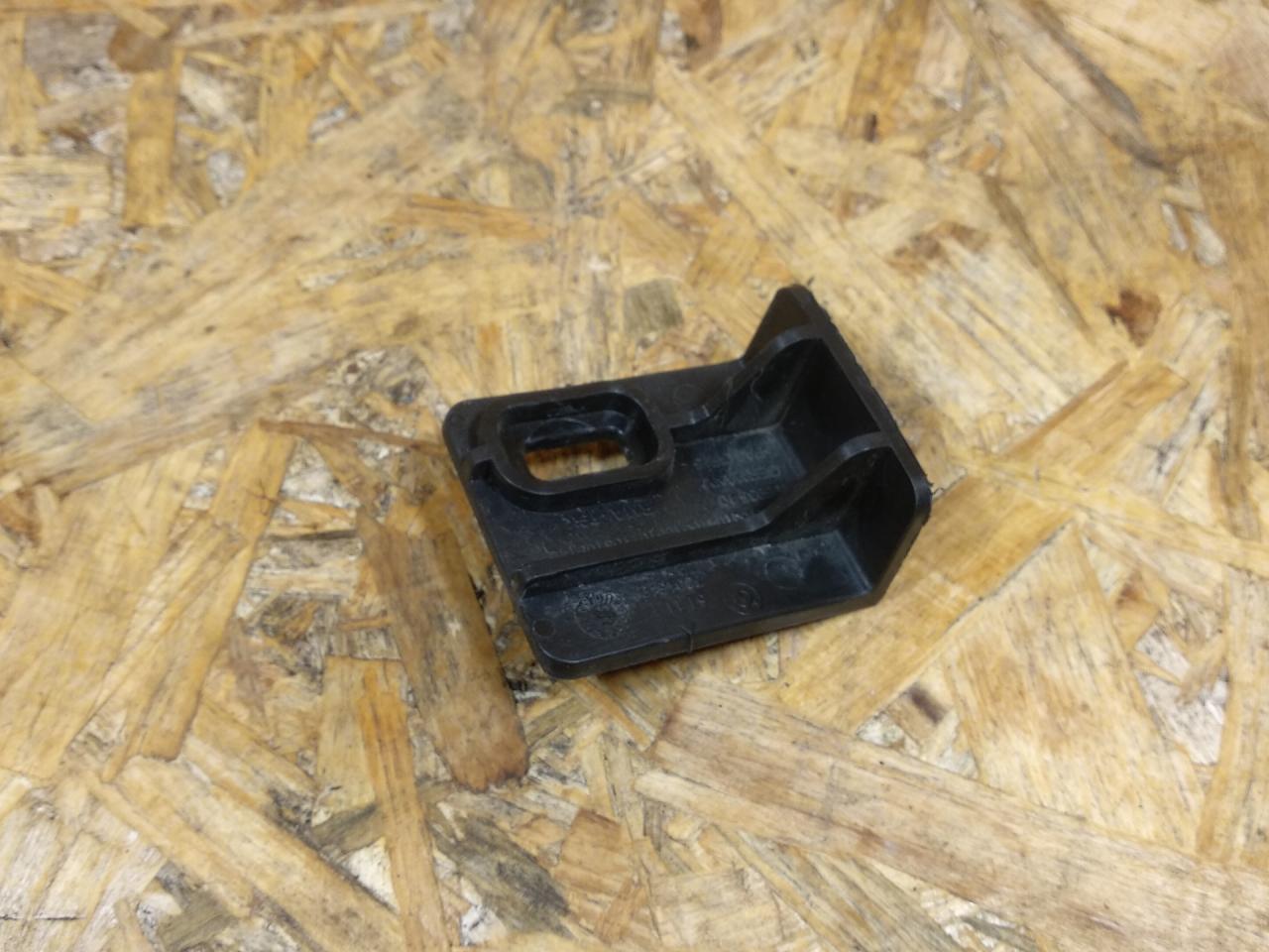 Крепление бампера переднего BMW 2 серия Active Tourer F45 2015, дизель, АКПП, серый, минивэн, передний привод, 7301619, 51117301619 - фото №1