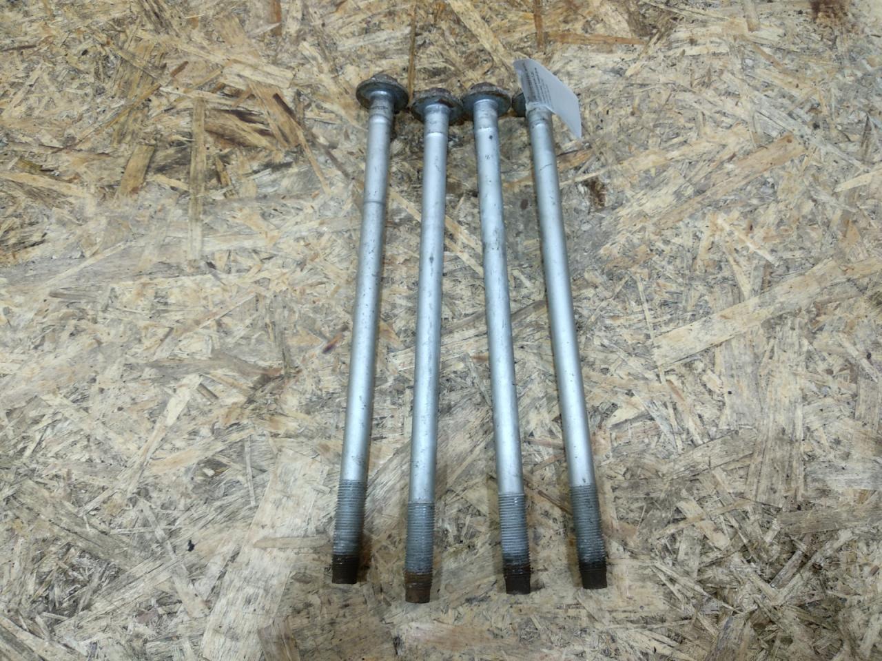 болт BMW X5 E70 2008, 3.0 л., дизель, АКПП, внедорожник 5 дв., полный привод, правый руль, 33306770250, 6770250 - фото №1