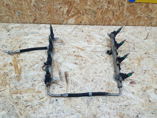 форсунка BMW X5 E70 2007, 4.8 л., бензин, АКПП, серебро, внедорожник 5 дв., полный привод, правый руль, 7525721, 13647525721, 13537506924, 7506924, 7549052, 7549051, 12517549051, 12517514610, 7514610, 13537555761, 7555761