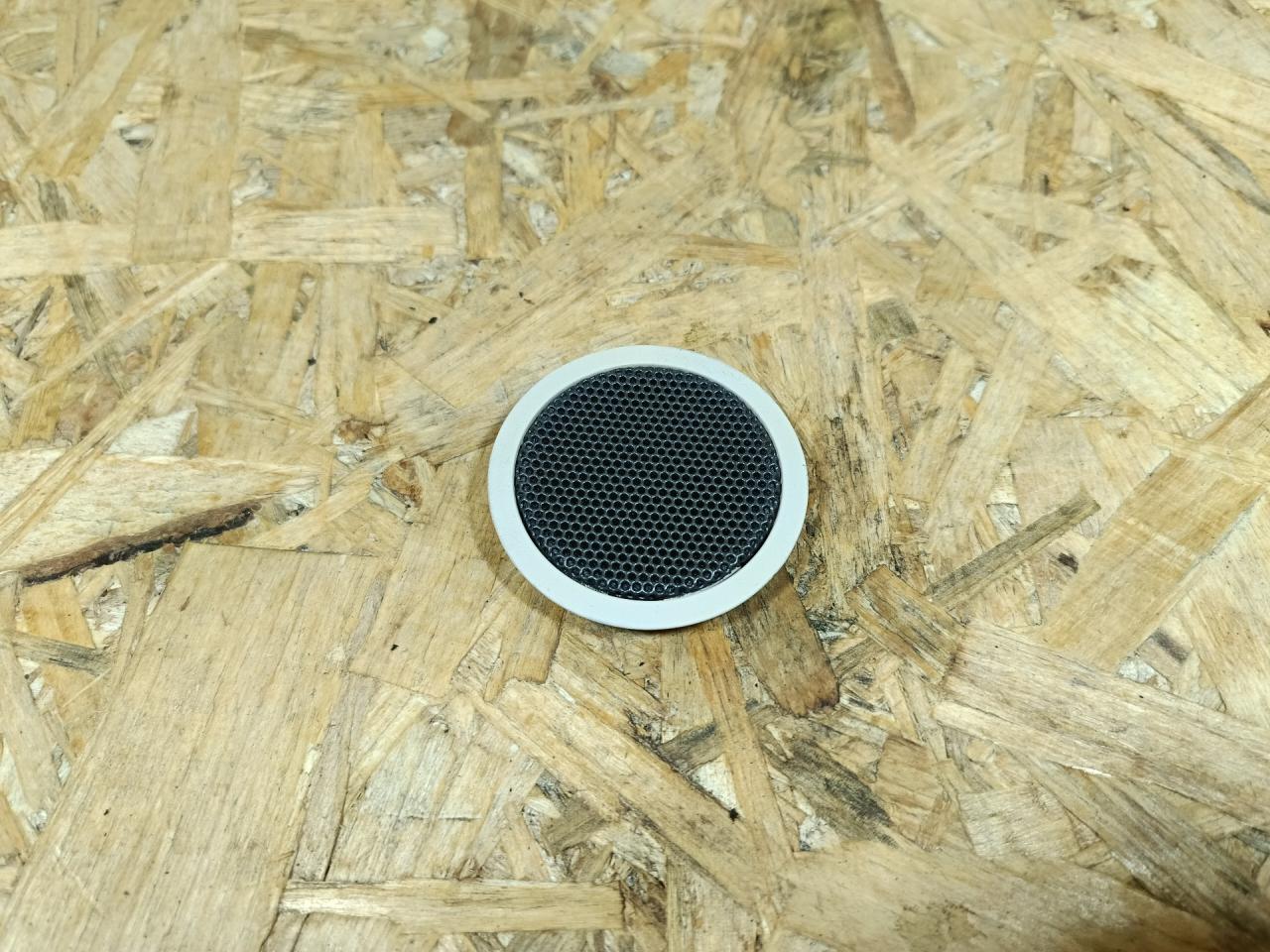 Накладка (сетка) динамика BMW X5 F15 2014, 3.0 л., дизель, АКПП, коричневый, внедорожник 5 дв., полный привод, 7137193, 51427366525, 7366525 - фото №1