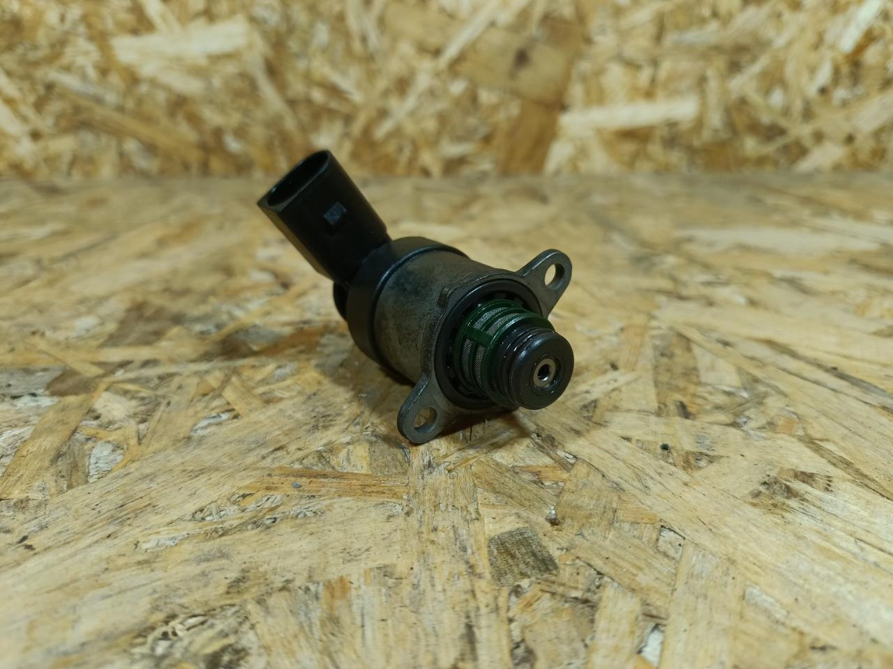 Клапан ТНВД BMW 2 серия Active Tourer F45 2015, дизель, АКПП, серый, минивэн, передний привод, 13518515155, 8515155, 0928400827 - фото №1