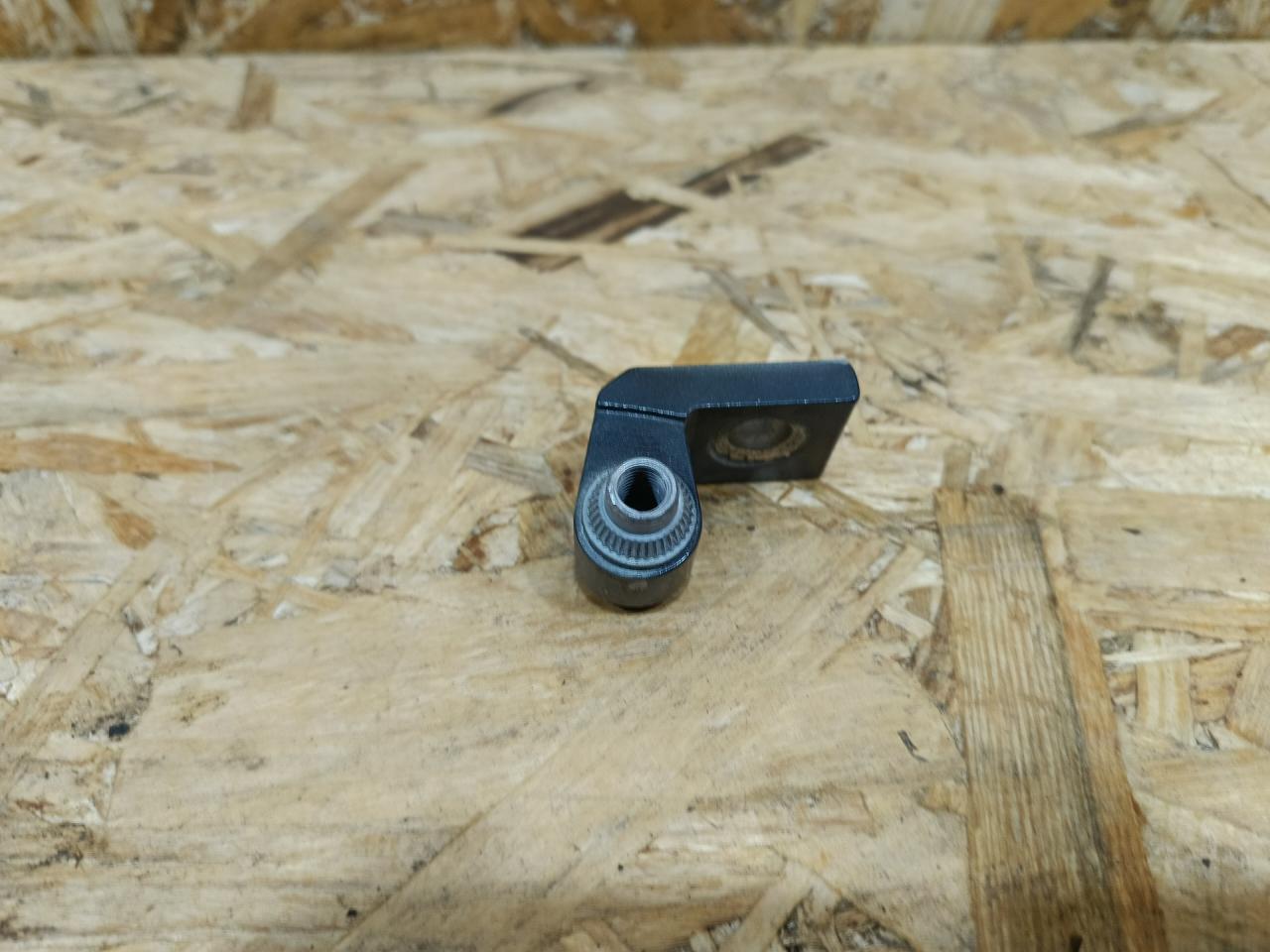 петля двери BMW 2 серия Active Tourer F45 2015, дизель, АКПП, серый, минивэн, передний привод, 7246065 - фото №1