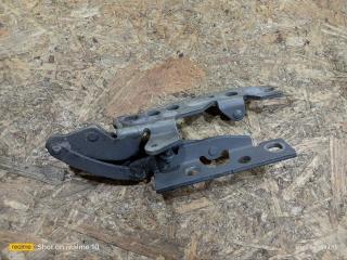 петля капота правая BMW 6 серия E63/E64 [рестайлинг] E63 2007, 3.0 л., M57 D30 (306D5), дизель, АКПП, купе, задний привод, правый руль, 7064160, 41617210670, 7210670, 41617174868, 7174868, 41617130868, 7130868