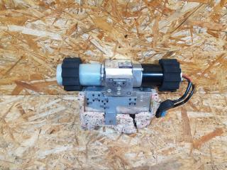 насос гидравлический подъема крыши BMW 3 серия E90/E91/E92/E93 [рестайлинг] E93 2008, 2.0 л., бензин, АКПП, кабриолет, задний привод, правый руль, 54377128779, 7128779, 54377148163, 7148163, 7128780