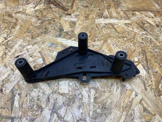 кронштейн (крепление) BMW 6 серия E63/E64 [рестайлинг] E63 2007, 3.0 л., M57 D30 (306D5), дизель, АКПП, купе, задний привод, правый руль, 7805459