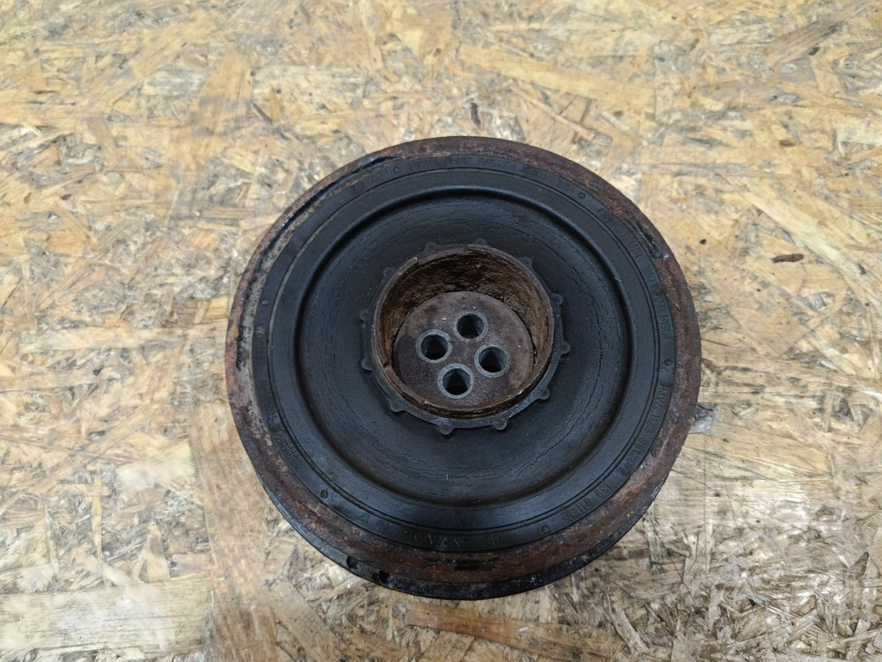 шкив коленвала BMW 3 серия F30/F31/F34 F30 2012, 2.0 л., N47 D20 C, дизель, АКПП, седан, задний привод, правый руль, 8512072, 11238512072 - фото №1