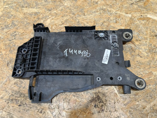 полка аккумулятора BMW X1 F48 2016, 2.0 л., дизель, АКПП, белый, внедорожник 5 дв., передний привод, правый руль, 7641798, 61217641798