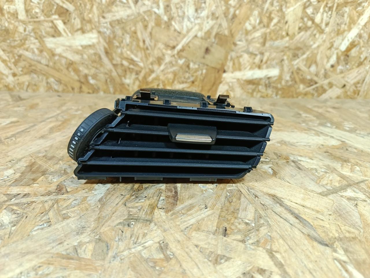 дефлектор обдува салона BMW 2 серия Active Tourer F45 2015, дизель, АКПП, серый, минивэн, передний привод, 9262958, 64229262958 - фото №1