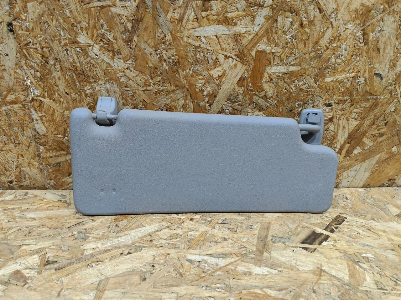 козырек солнцезащитный BMW 1 серия F40 2024, бензин, МКПП, черный, хетчбэк 5 дв., передний привод, 51167336257, 7336257 - фото №1