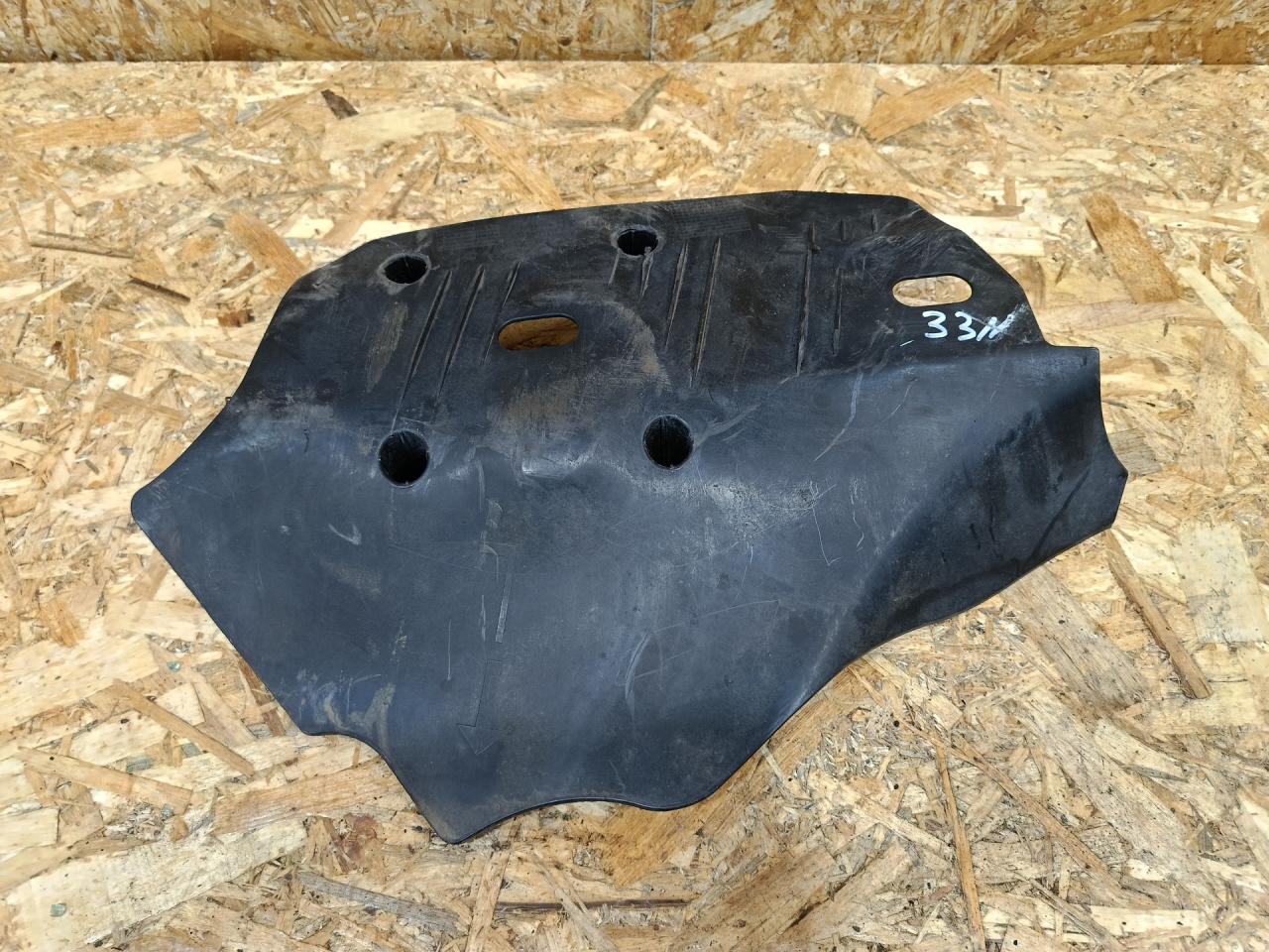 защита днища BMW 4 серия F32/F33 F33 2015, 2.0 л., бензин, МКПП, черный, кабриолет, задний привод, правый руль, 6796137, 33326796137 - фото №1