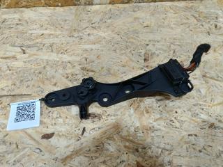 механизм открытия капота (кронштейн в салоне) BMW 3 серия F30/F31 [рестайлинг] F31 2016, 2.0 л., дизель, АКПП, белый, универсал, задний привод, 7326365, 51437326365, 51437221913, 7221913