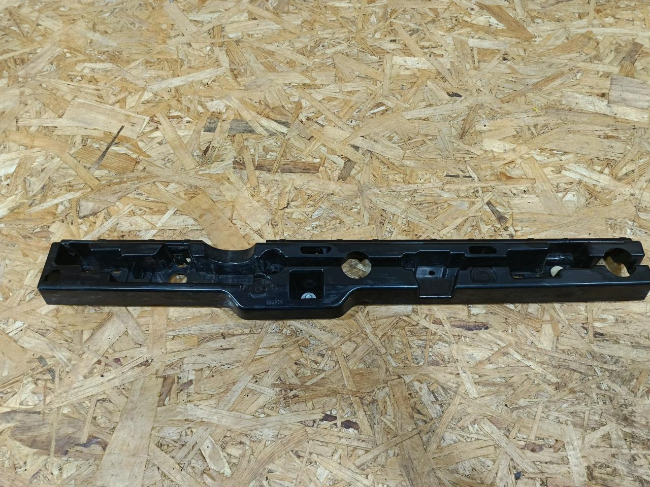 Кронштейн крепления порога BMW 5 серия G30/G31 G31 2020, 3.0 л., дизель, АКПП, универсал, полный привод, правый руль, 7387346, 51777387346 - фото №1