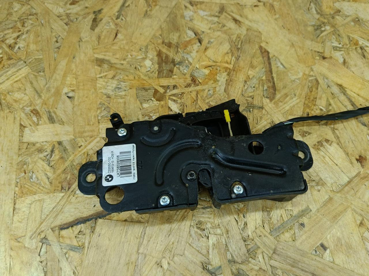 замок багажника BMW 5 серия G30/G31 G30 2017, 3.0 л., дизель, АКПП, синий, седан, полный привод, правый руль, 7383283, 51247383283 - фото №1