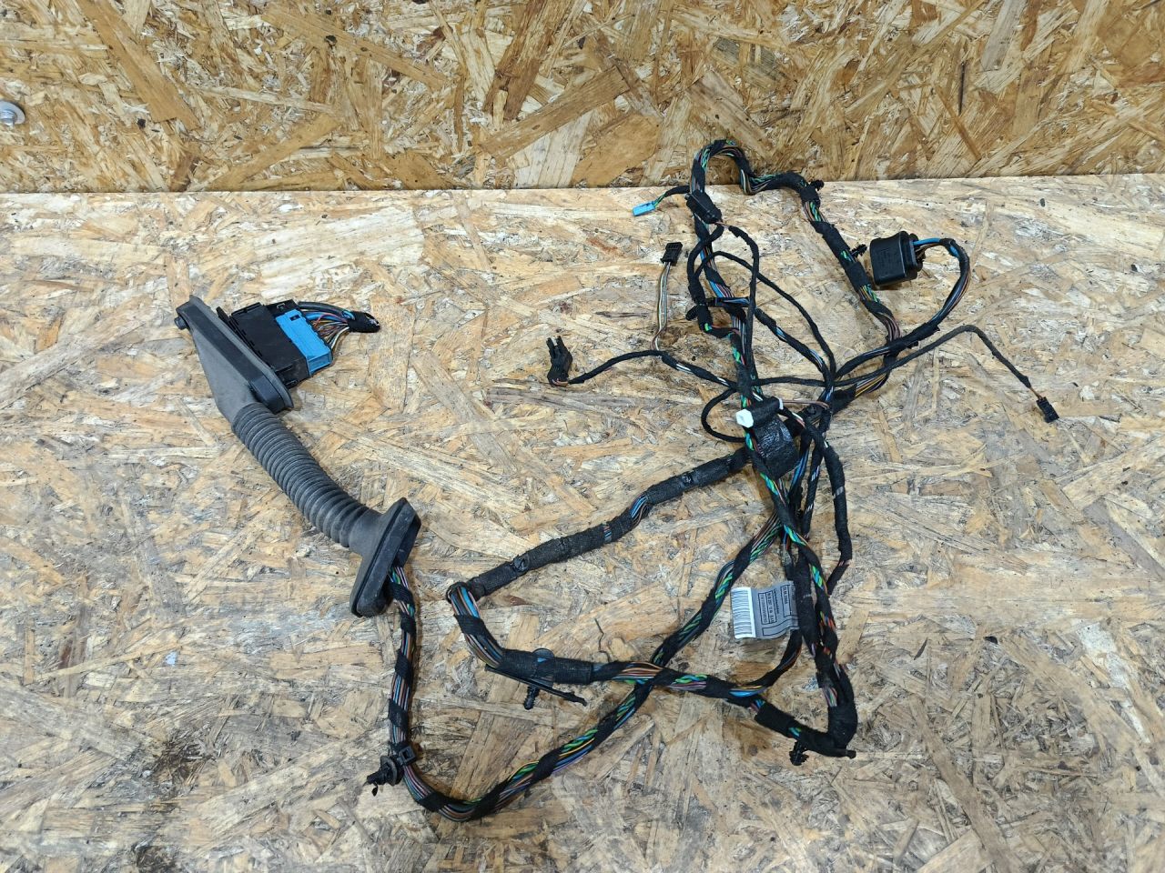 дверная проводка BMW X5 E70 2007, 4.8 л., бензин, АКПП, серебро, внедорожник 5 дв., полный привод, правый руль, 9243553, 61129243553 - фото №1