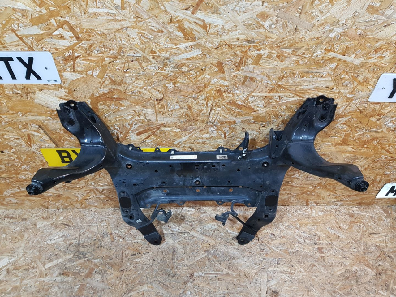 балка подвески передняя (подрамник) BMW X1 F48 2016, 2.0 л., дизель, АКПП, белый, внедорожник 5 дв., передний привод, правый руль, 6872729, 31116872729, 31114097788, 4097788 - фото №1