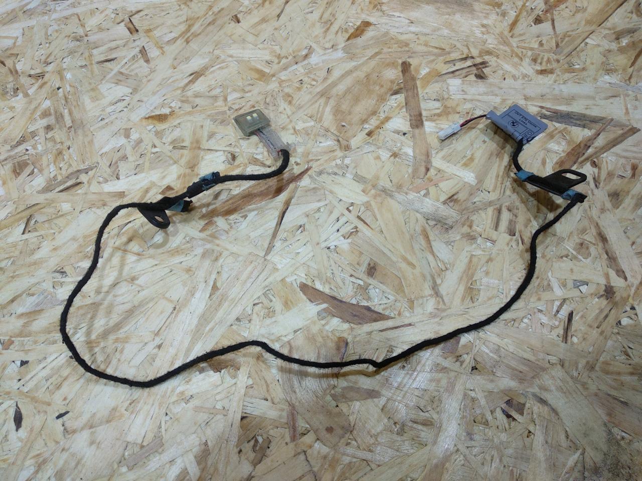 подсветка наружной ручки передней левой BMW X5 E70 2008, 3.0 л., дизель, АКПП, серый, внедорожник 5 дв., полный привод, правый руль, 7184659, 63177184659 - фото №1