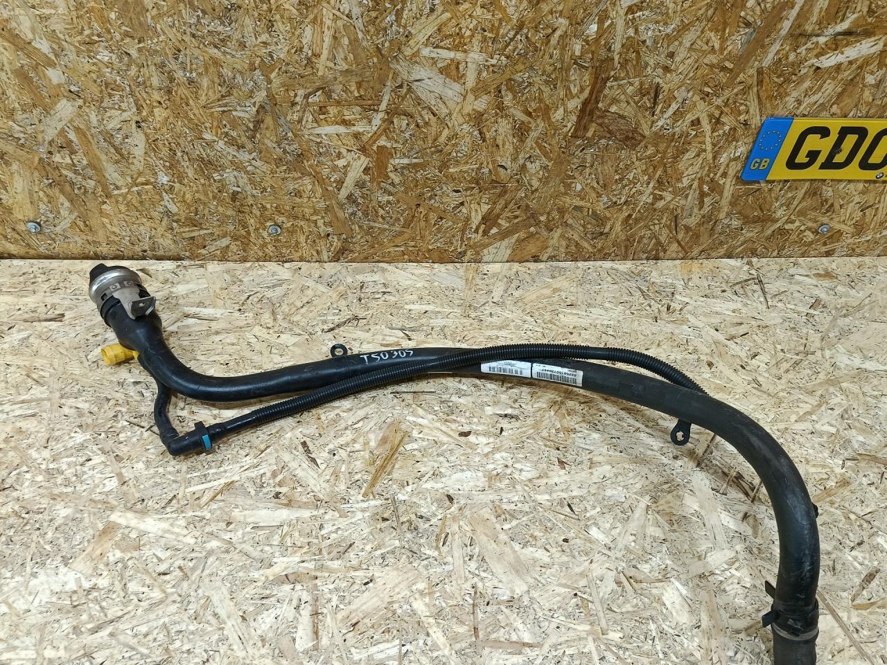 горловина топливного бака BMW X5 E70 2007, 4.8 л., бензин, АКПП, серебро, внедорожник 5 дв., полный привод, правый руль, 716425, 7164254, 16117164254 - фото №1