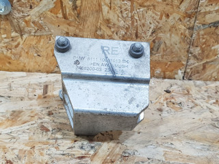 кронштейн переднего бампера BMW X2 F39 2018, 2.0 л., дизель, МКПП, внедорожник 5 дв., полный привод, правый руль, 7468200, 51117468200