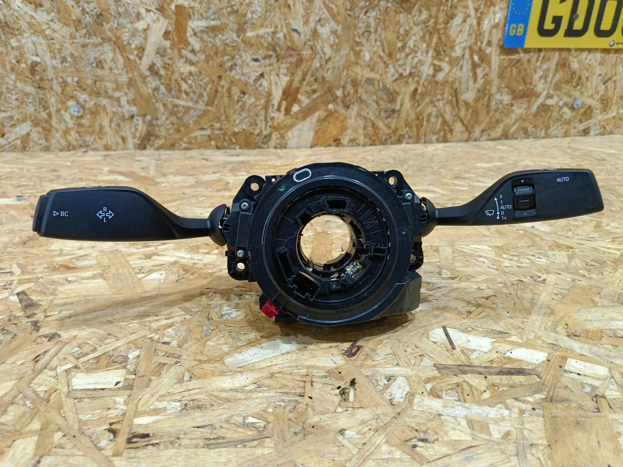 переключатель подрулевой (стрекоза) BMW 5 серия G30/G31 G30 2018, 3.0 л., дизель, АКПП, серый, седан, полный привод, правый руль, 7944079, 61317944079, 61319437970, 9437970 - фото №1