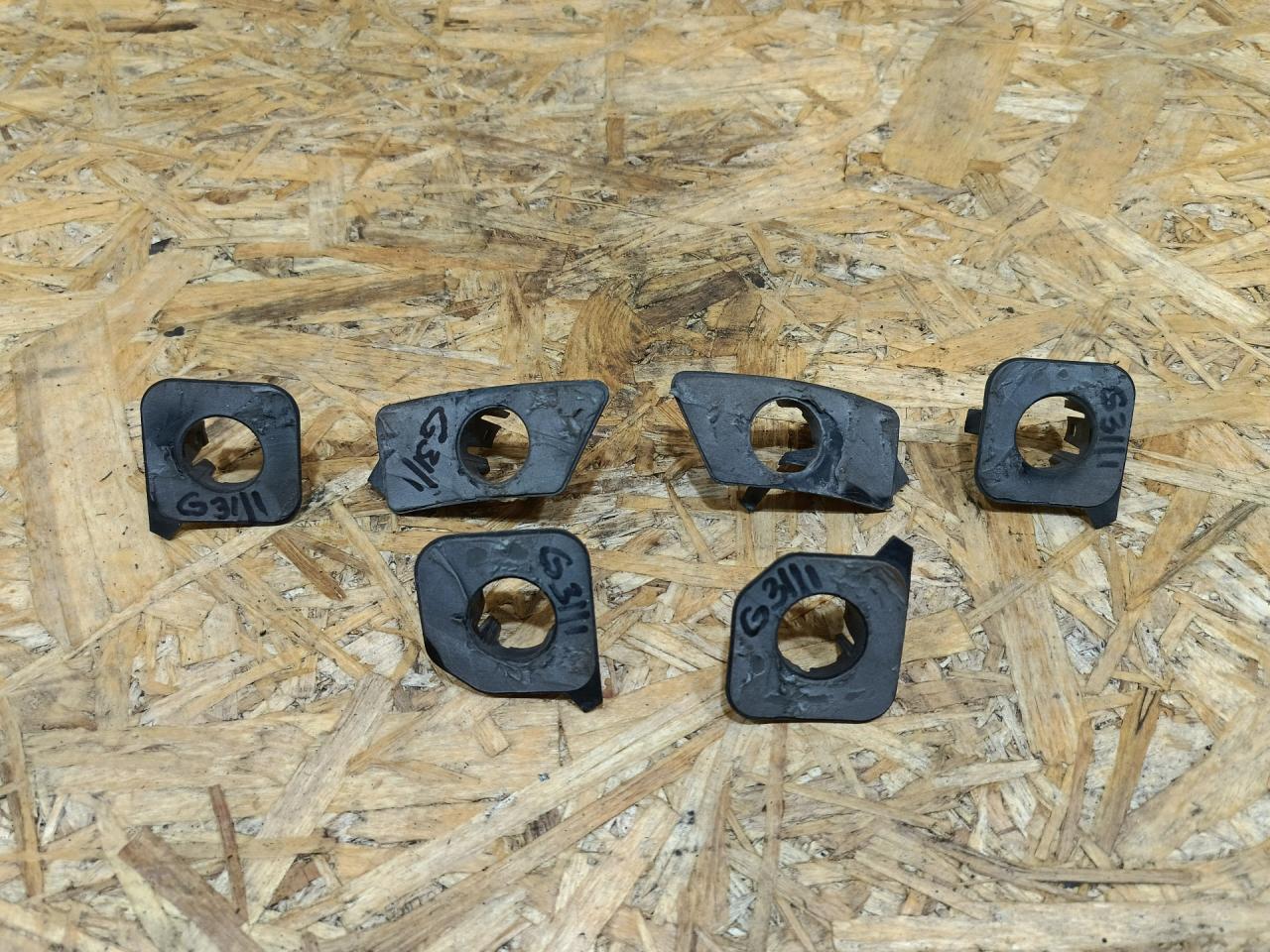 крепление парктроника BMW 5 серия G30/G31 G31 2020, 3.0 л., дизель, АКПП, универсал, полный привод, правый руль, 7385357, 7385358, 7386354, 7386352, 51117955705, 7955705, 51112702242, 2702242 - фото №1