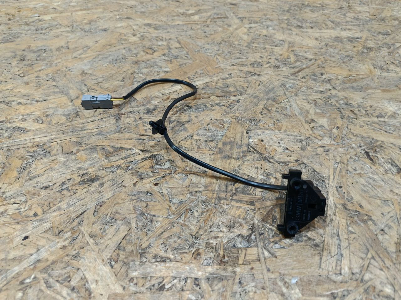 датчик (прочие) BMW X2 F39 2018, 2.0 л., дизель, АКПП, misano-blau metallic, внедорожник 5 дв., полный привод, правый руль, 9364552, 65779364552 - фото №1